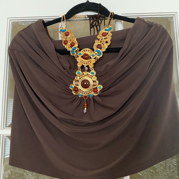 2 piece skirt with off the shoulder top. Ties at the neck with necklace. - Picture 2 of 4